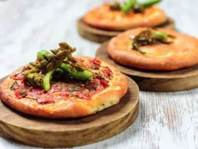 Cocas tradicionales de Javea con ingredientes locales