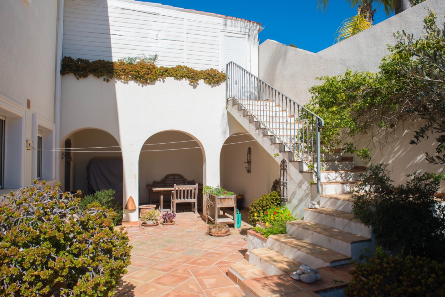 Villa mediterránea en Calpe con vistas al mar y Peñón de Ifach