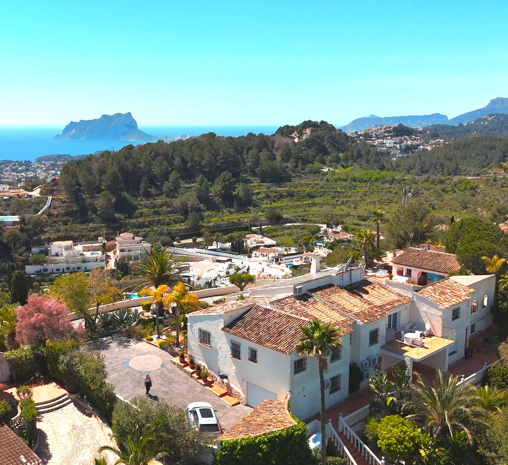 Villa mediterránea en Benitachell, Cumbre del Sol con vistas al mar