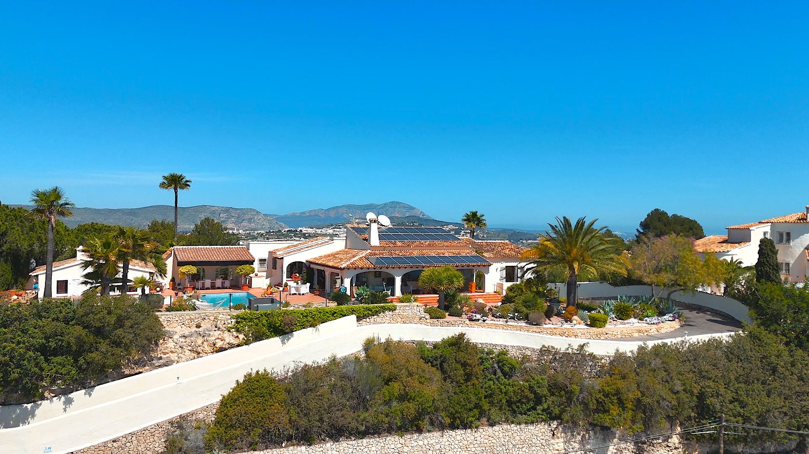 Villa mediterránea en Benitachell, Cumbre del Sol con vistas al mar