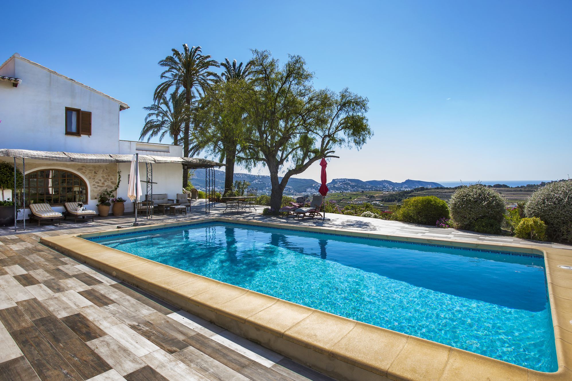 Finca tradicional en Jávea con vistas al mar y piscina privada