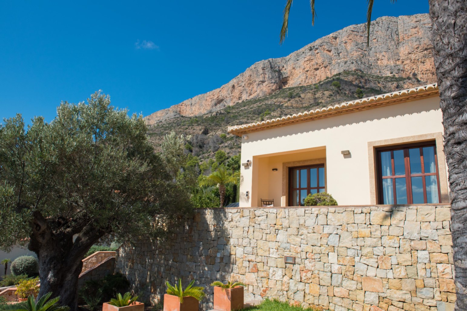 Chalet de lujo al pie del Montgó en Jávea con vistas panorámicas