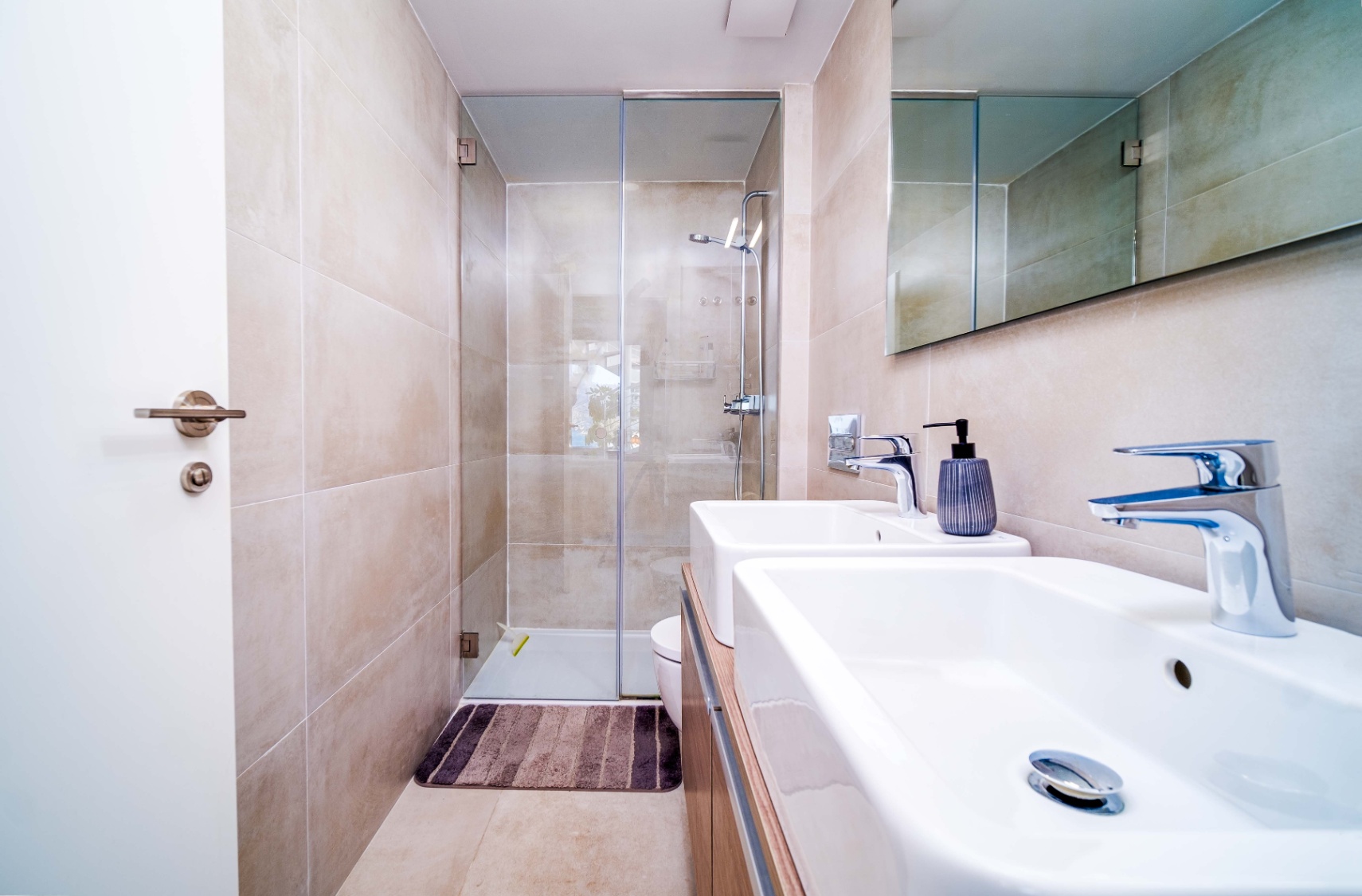 Dúplex moderno con solárium y vistas al mar en Jávea