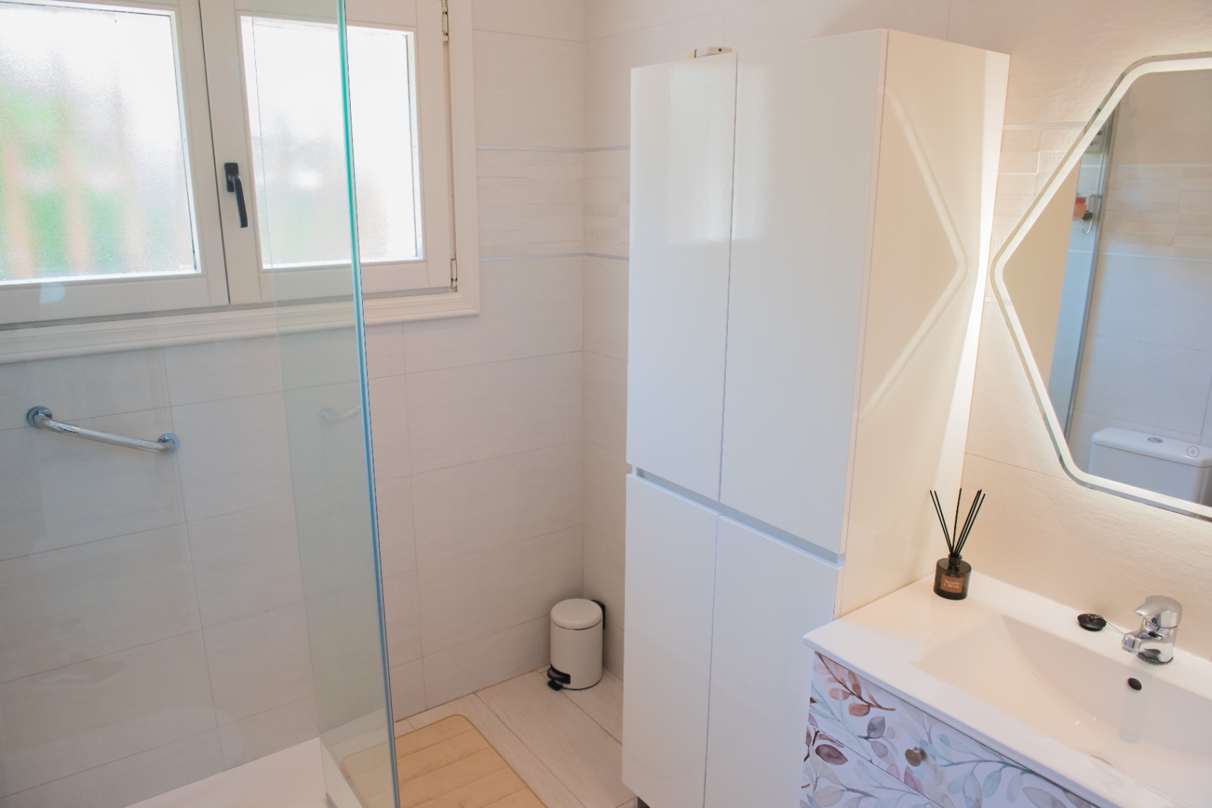 Chalet elegante en Jávea con piscina privada y jardín