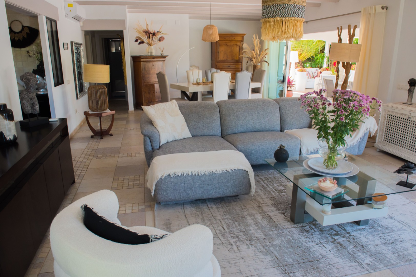 Chalet elegante en Jávea con piscina privada y jardín