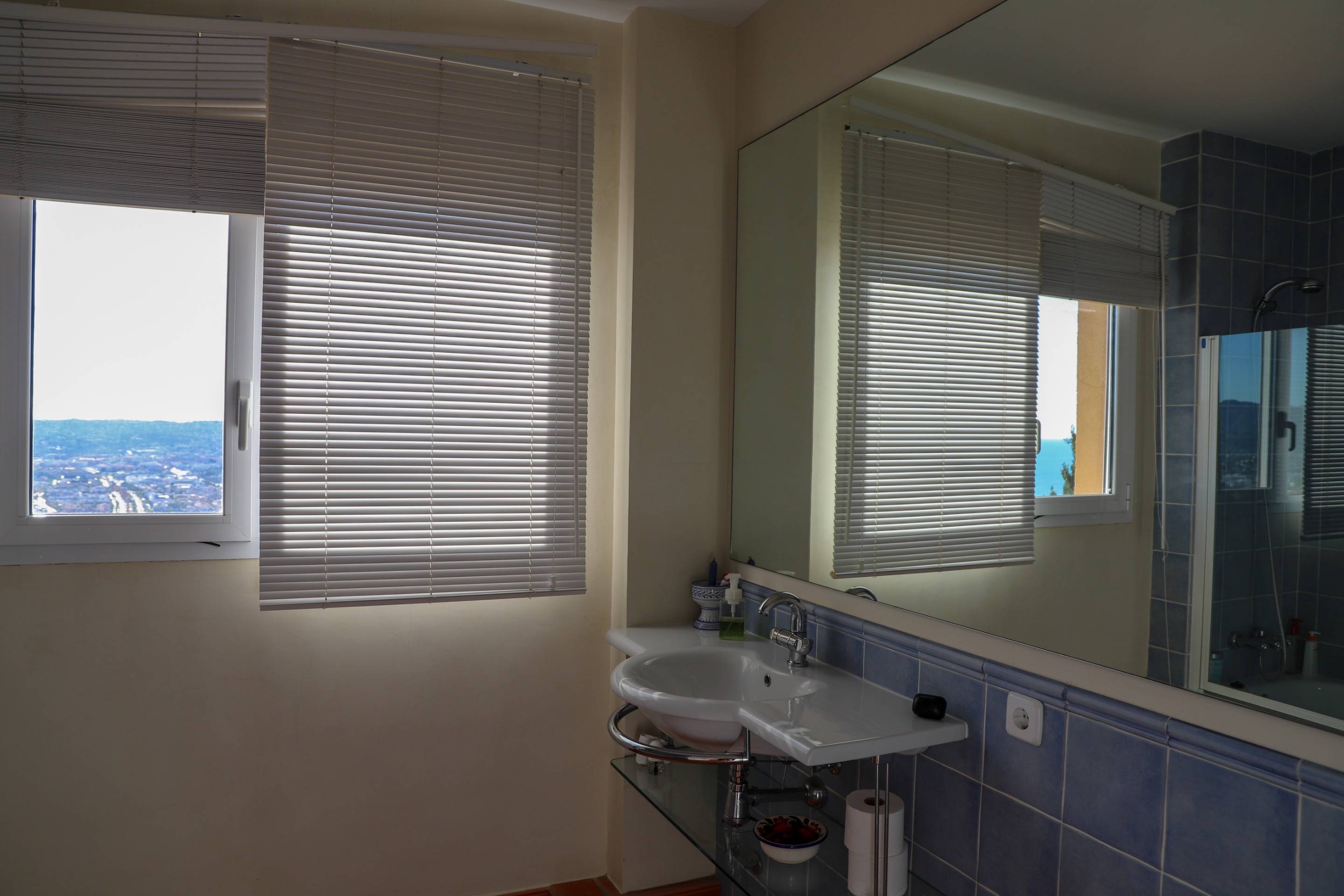 Chalet en Jávea con vistas panorámicas al mar y piscina privada