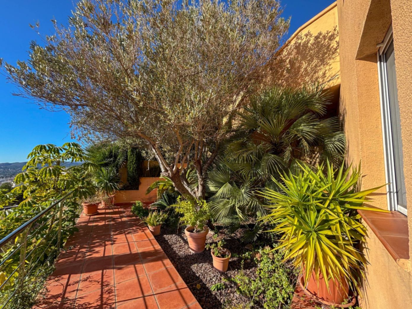 Chalet en Jávea con vistas panorámicas al mar y piscina privada