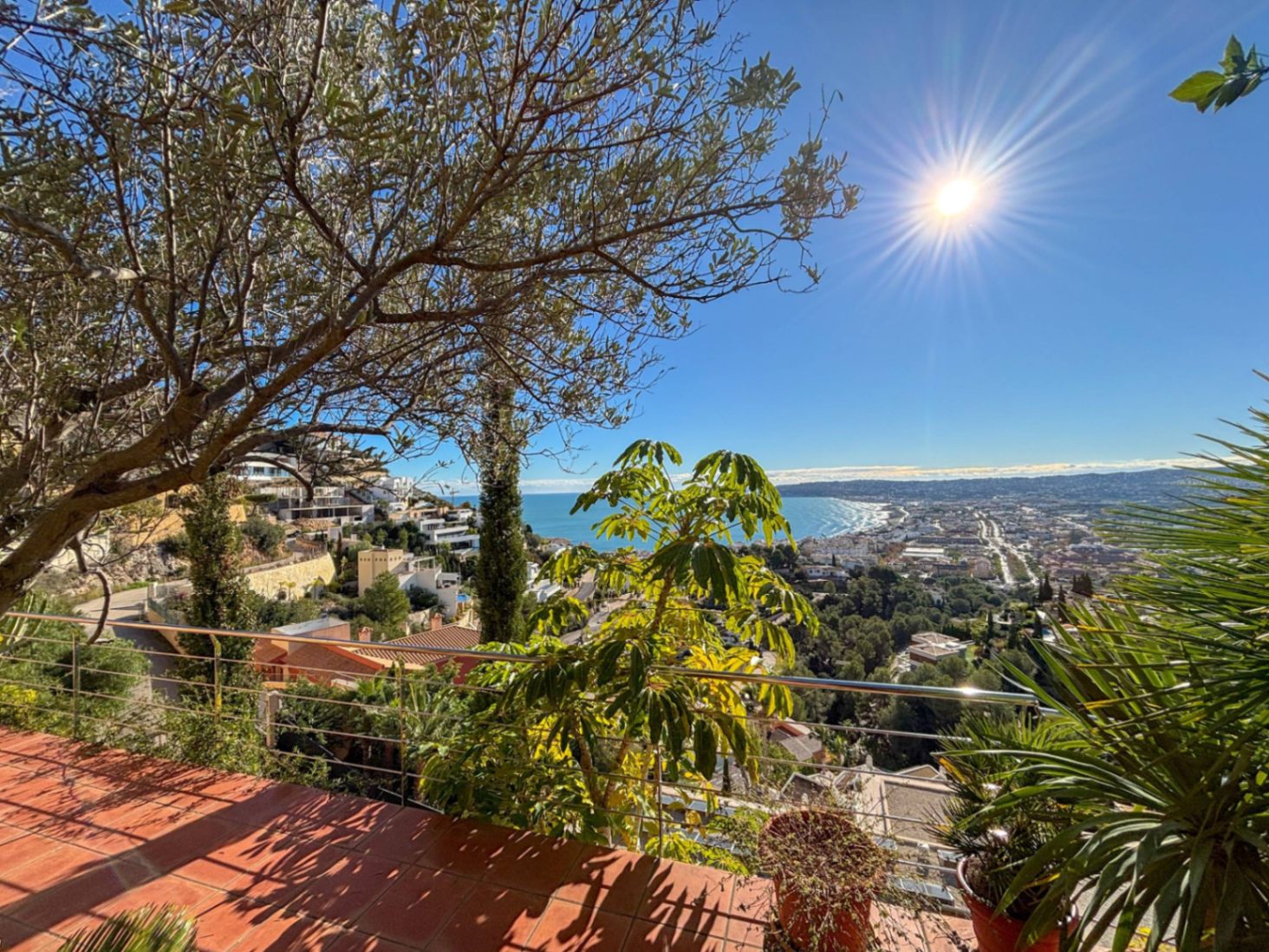 Chalet en Jávea con vistas panorámicas al mar y piscina privada