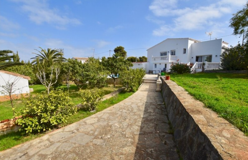 Villa en Cap Martí, Jávea con vistas al mar y casa de invitados