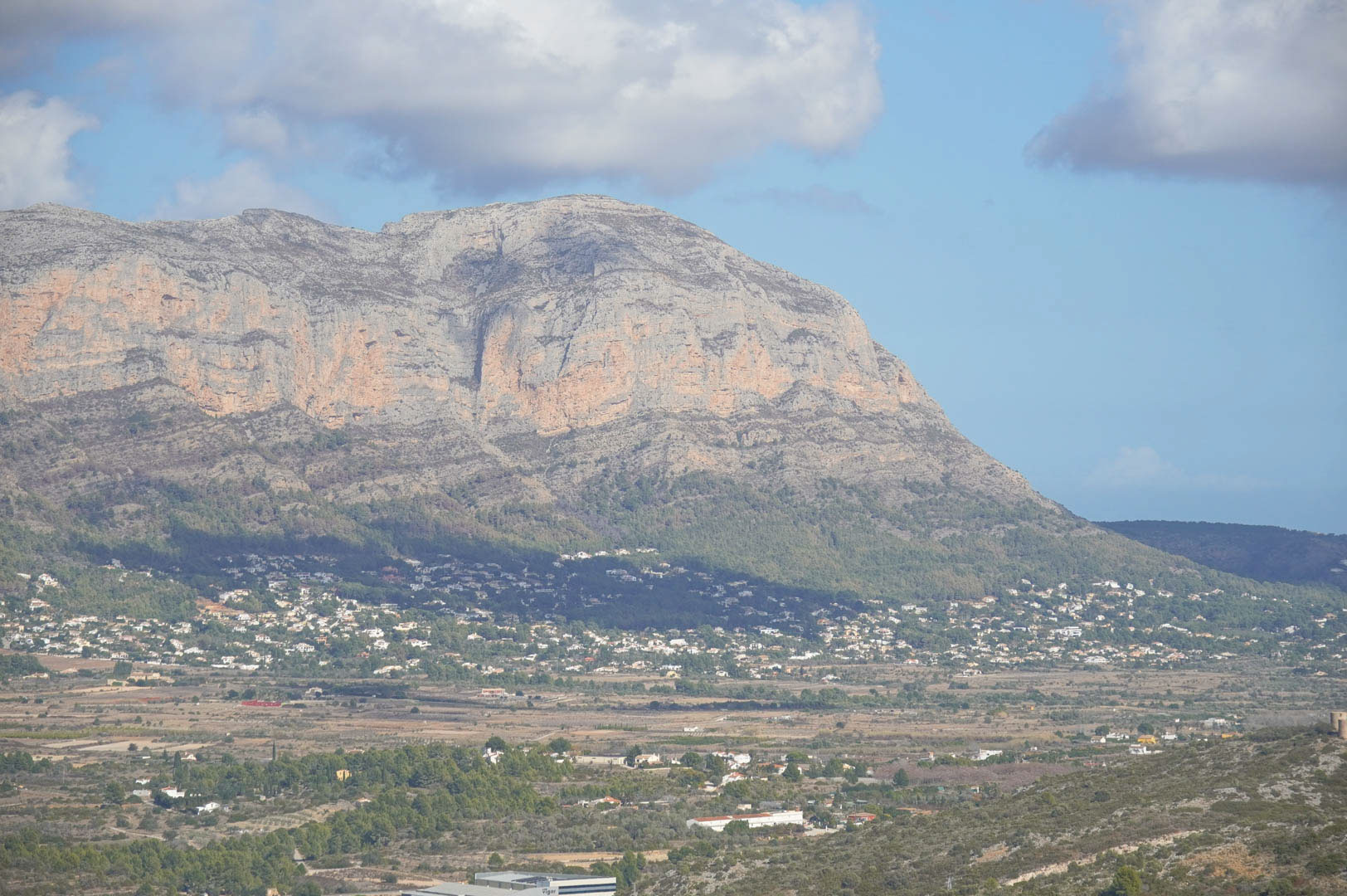 Villa de cinco dormitorios con vistas al mar en La Sella, Pedreguer