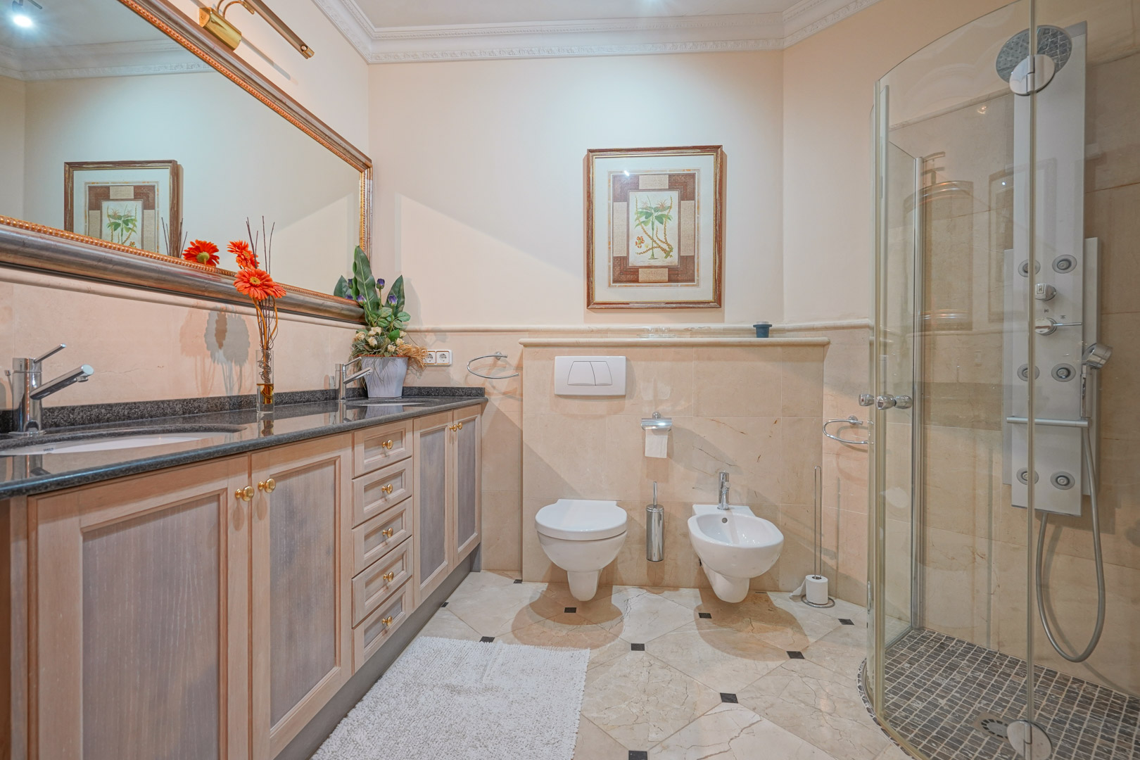 Villa de cinco dormitorios con vistas al mar en La Sella, Pedreguer