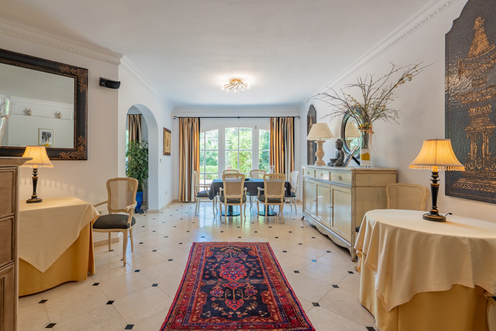 Villa de cinco dormitorios con vistas al mar en La Sella, Pedreguer