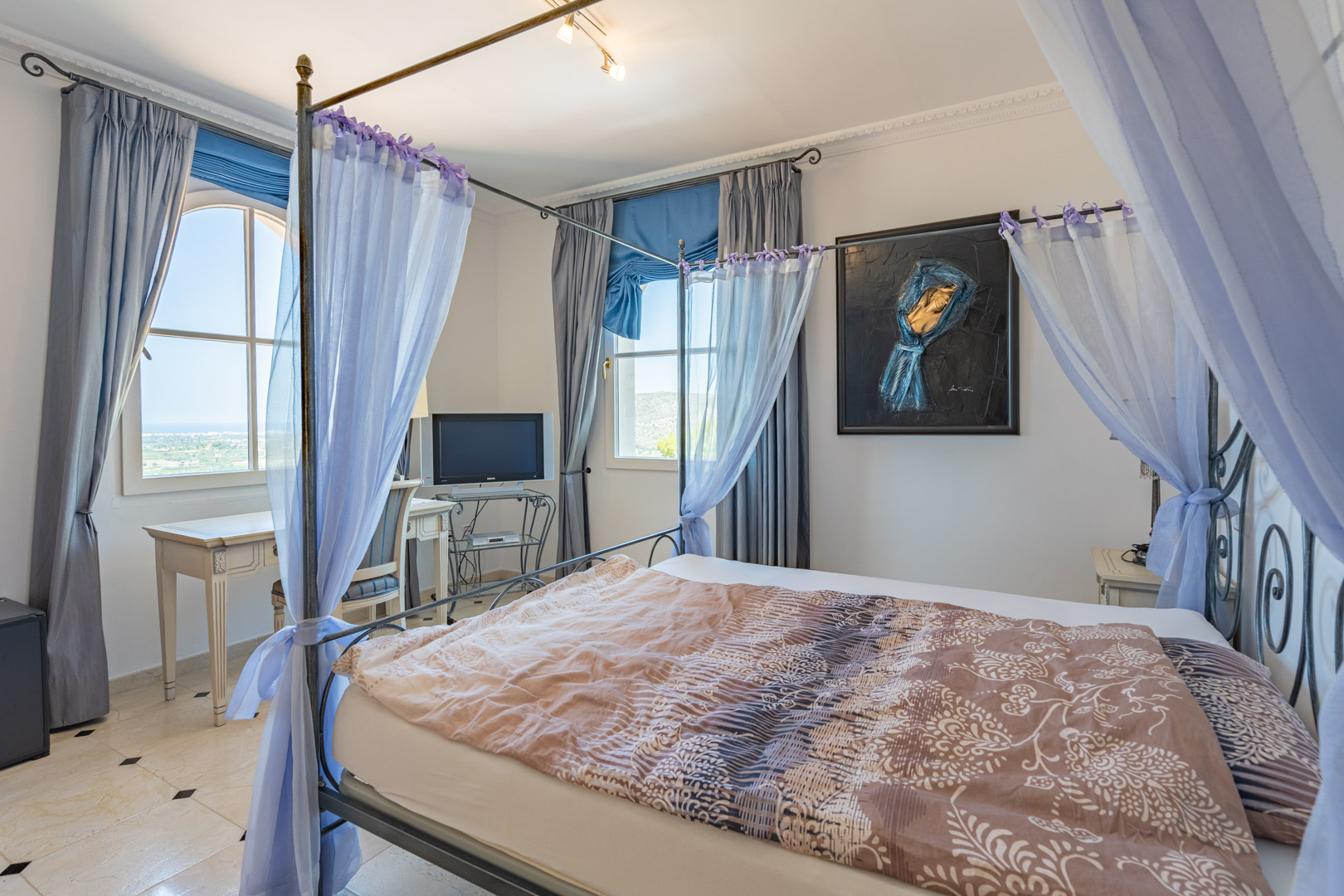 Villa de cinco dormitorios con vistas al mar en La Sella, Pedreguer