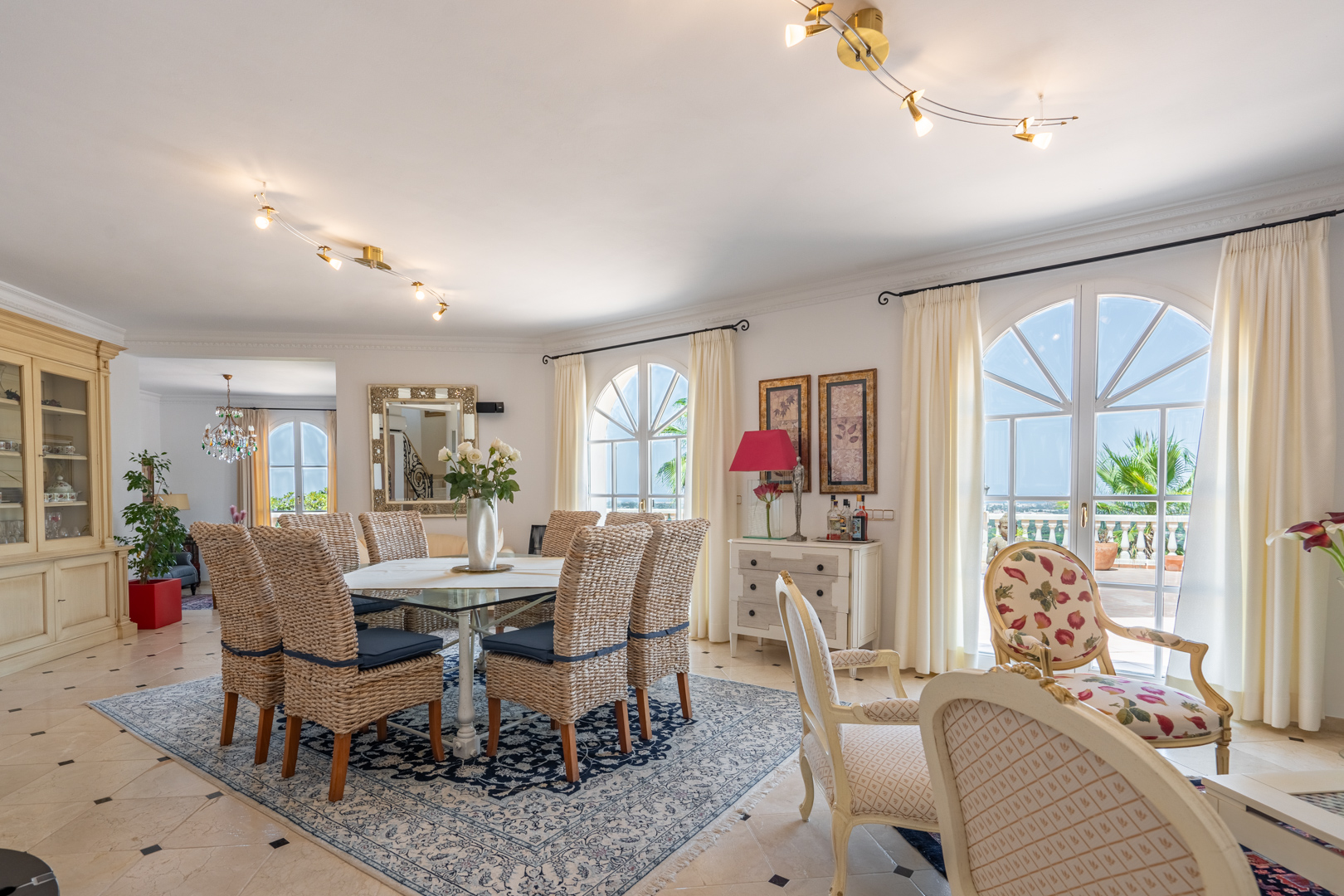 Villa de cinco dormitorios con vistas al mar en La Sella, Pedreguer