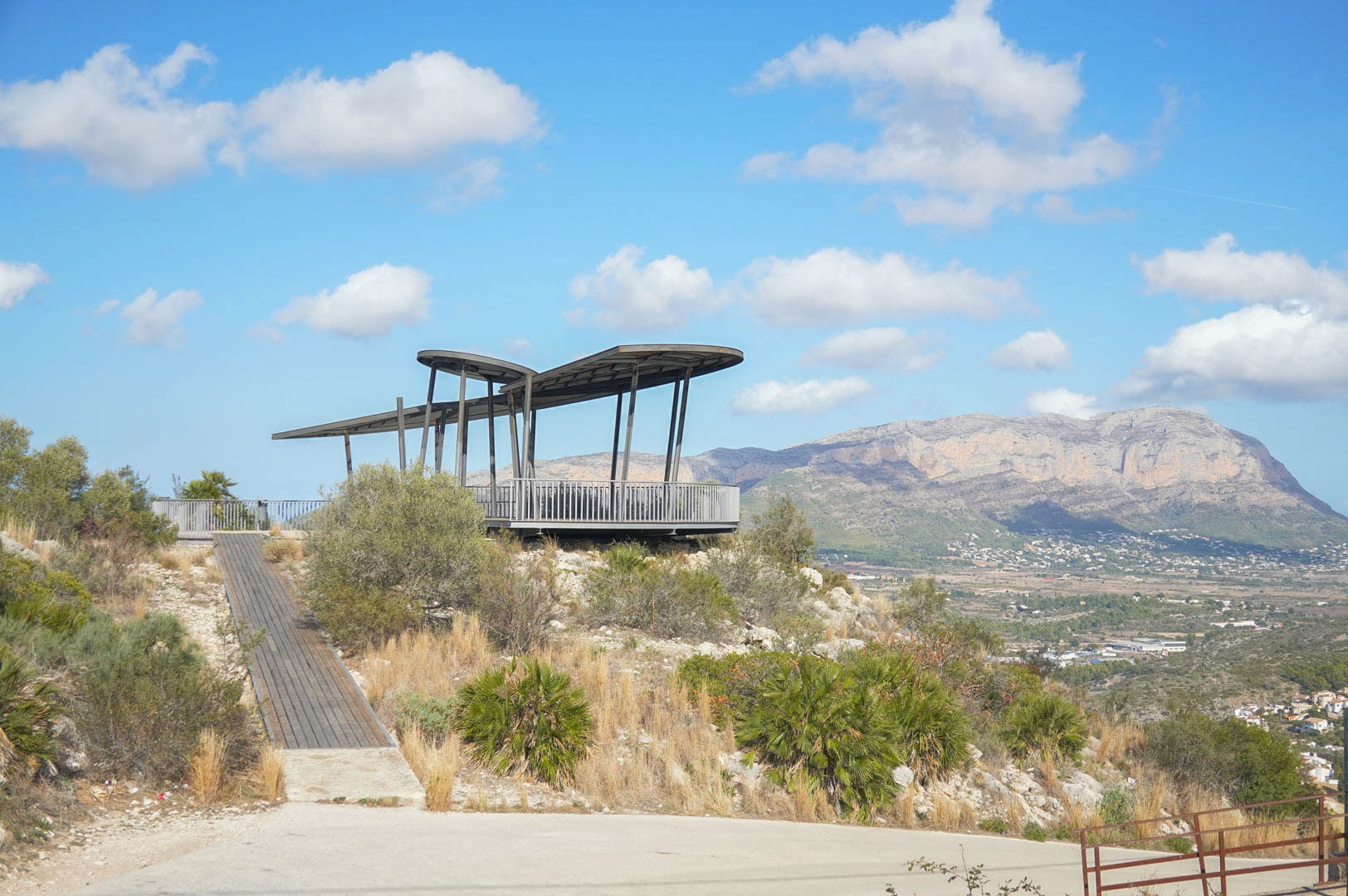Villa de cinco dormitorios con vistas al mar en La Sella, Pedreguer