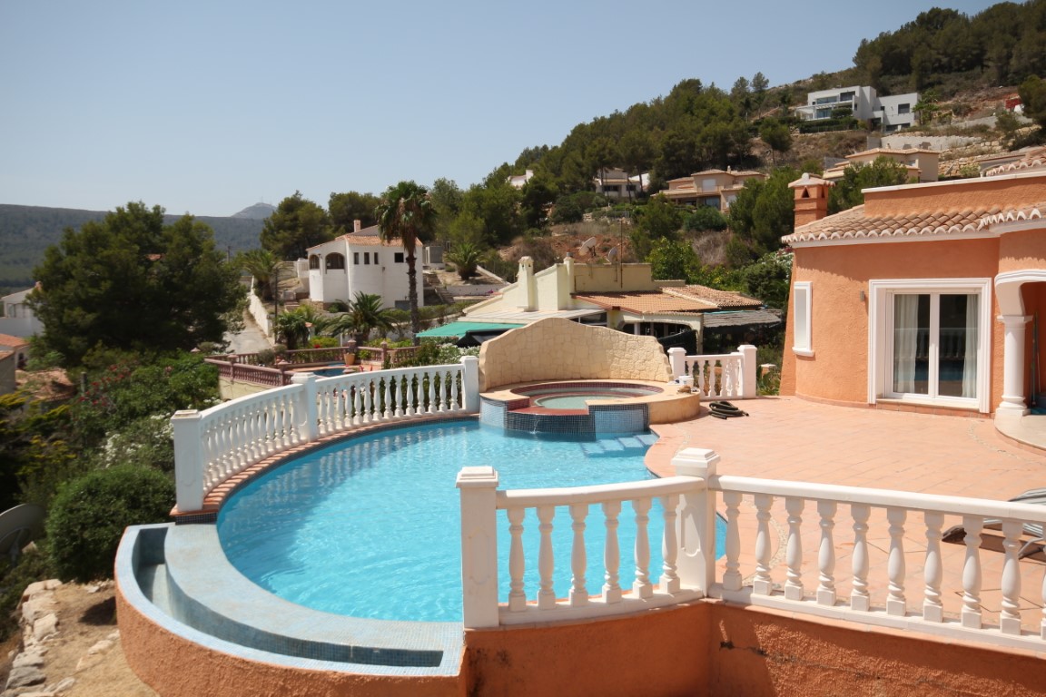 Villa con vistas al mar en venta en Jávea, Tosalet