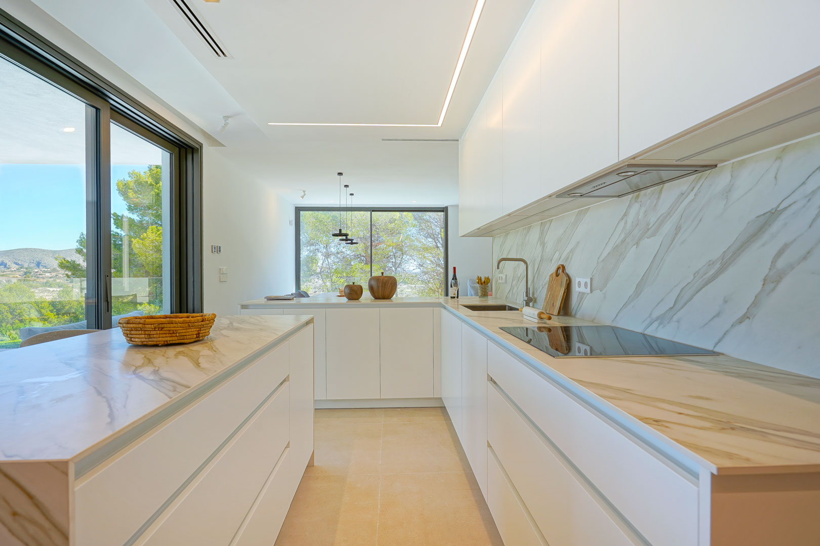 Villa moderna en Moraira, Benimeit con piscina privada