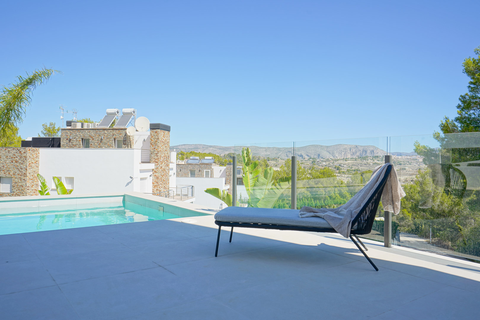 Villa moderna en Moraira, Benimeit con piscina privada