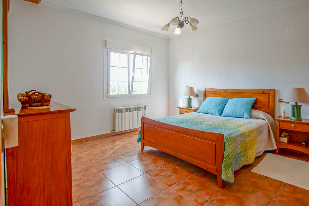 Auténtica villa de cinco dormitorios en Calpe con piscina y vistas al mar