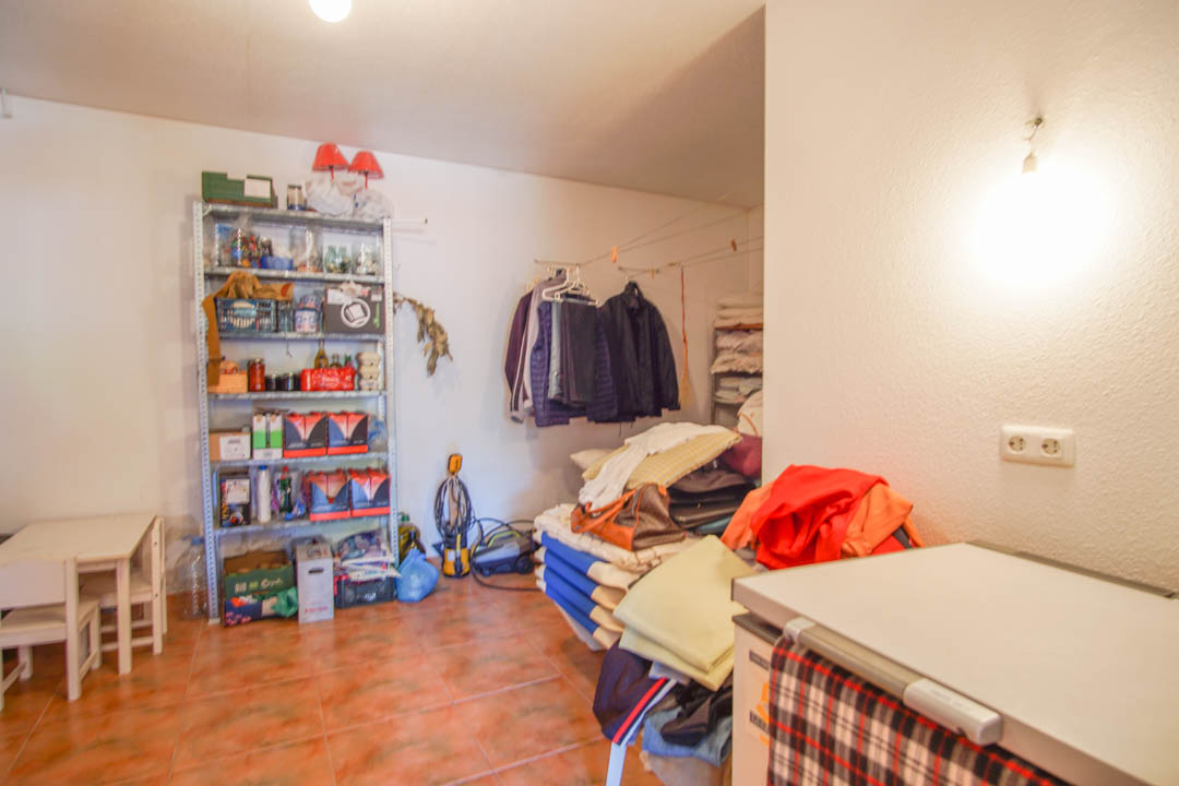 Auténtica villa de cinco dormitorios en Calpe con piscina y vistas al mar