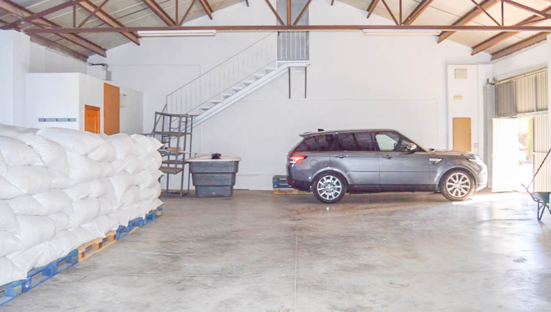 Espectacular finca con villa y casa de invitados en Penáguila