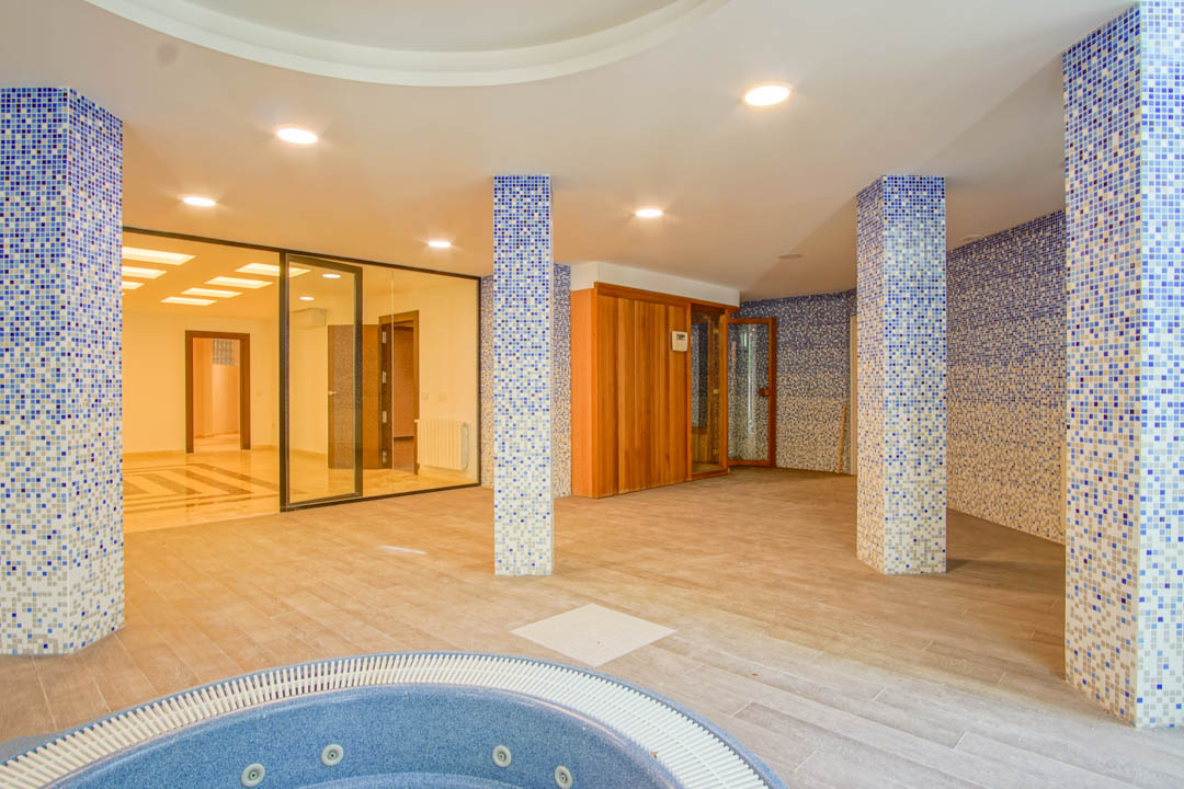 Villa de estilo colonial con piscina privada en L'Alfàs del Pi