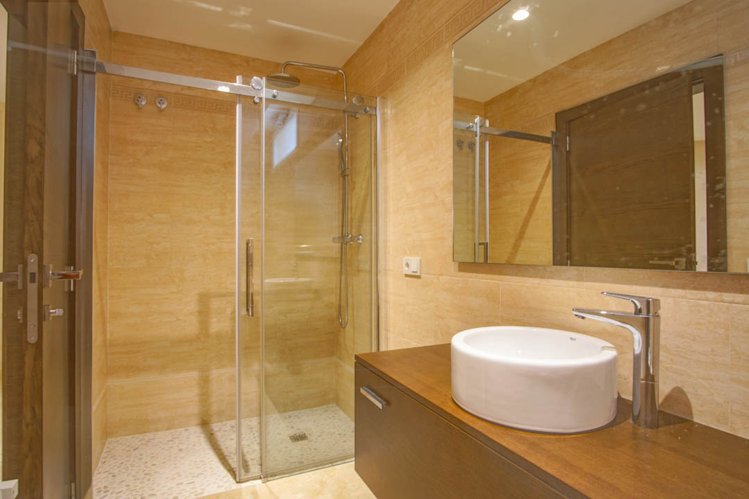 Villa de estilo colonial con piscina privada en L'Alfàs del Pi