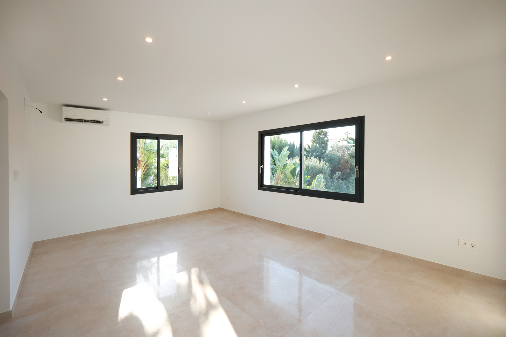 Villa moderna en Calpe, El Carrió con vistas al mar y energía solar